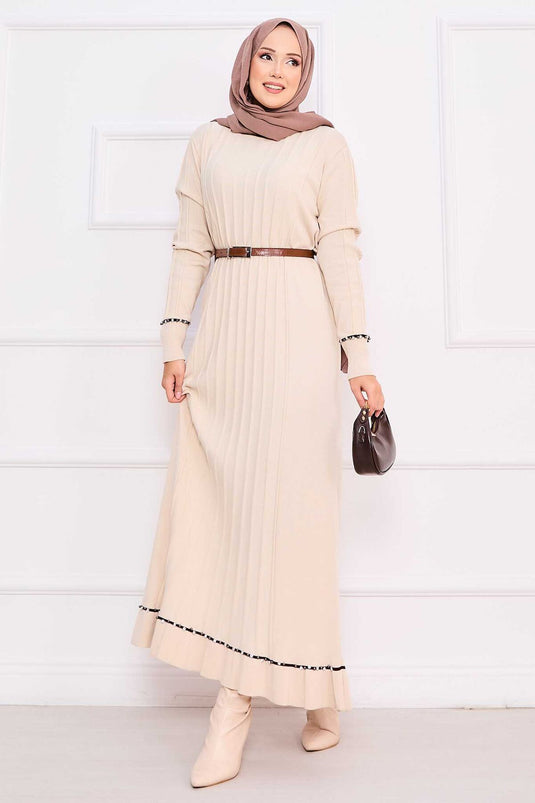 Robe hijab crème en maille avec poignets et jupe brodés de pierres