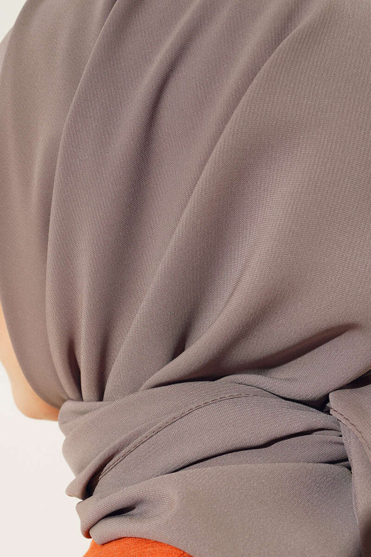 وشاح المدينة المنورة الحريري باللون الرمادي