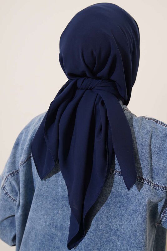 Foulard en soie Madina bleu marine