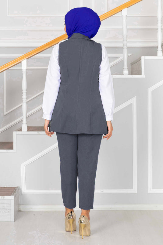 Ensemble de gilet hijab détaillé avec col mouchoir gris