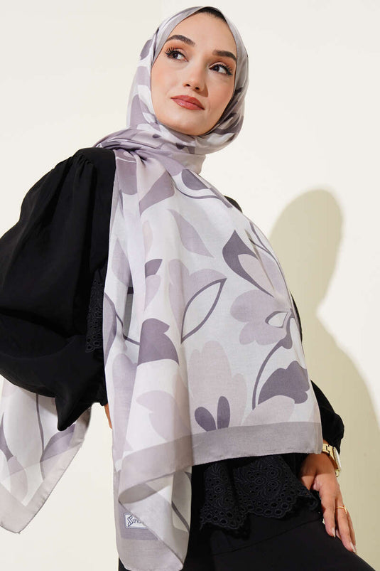 Zachte sjaal met violet patroon en steentjes