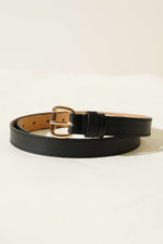 Ceinture Noire Avec Accessoires En Métal