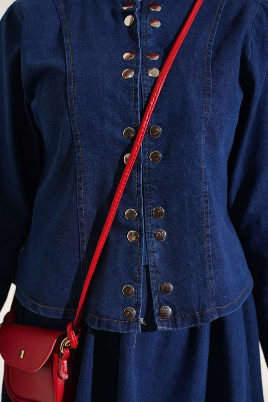Ensemble Deux Pièces Bleu Avec Boutons Métal Et Jupe
