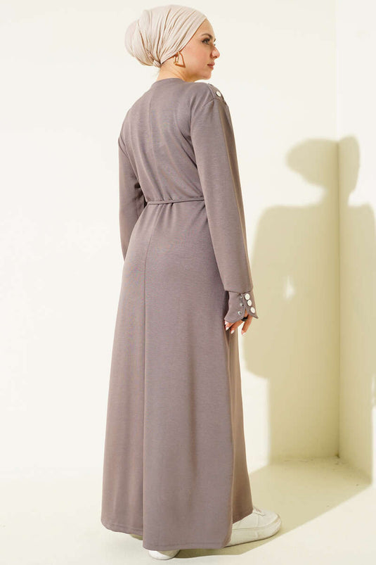 Robe à lacets ornée de boutons métalliques, couleur vison