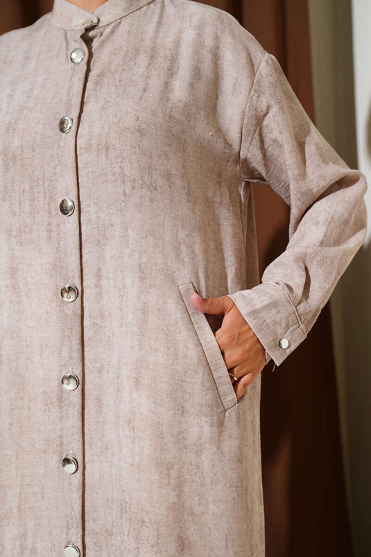 Metalen knoopzak lang overhemd beige