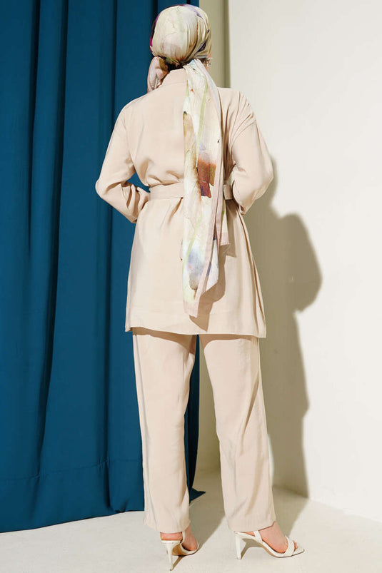 Metal Düğmeli Kemerli İkili Takım Bej