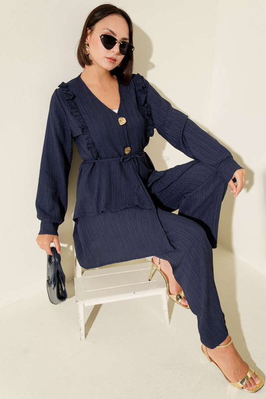 Completo due pezzi blu navy increspato con bottoni in metallo
