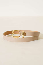 Ceinture beige avec détail de pont en métal