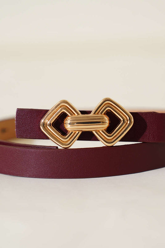 Ceinture fine bordeaux à boucle chaîne en métal
