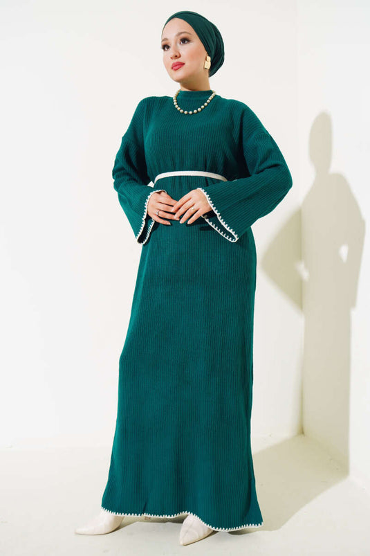 Kleid aus Cordstrick mit Muschelnähten Nefti