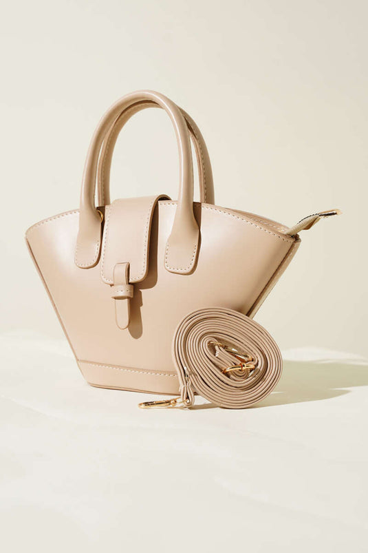 Mıknatıslı Üçgen El Çantası Bej