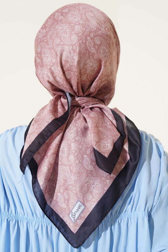 وشاح صغير ناعم مزين بالزهور، لون جملي