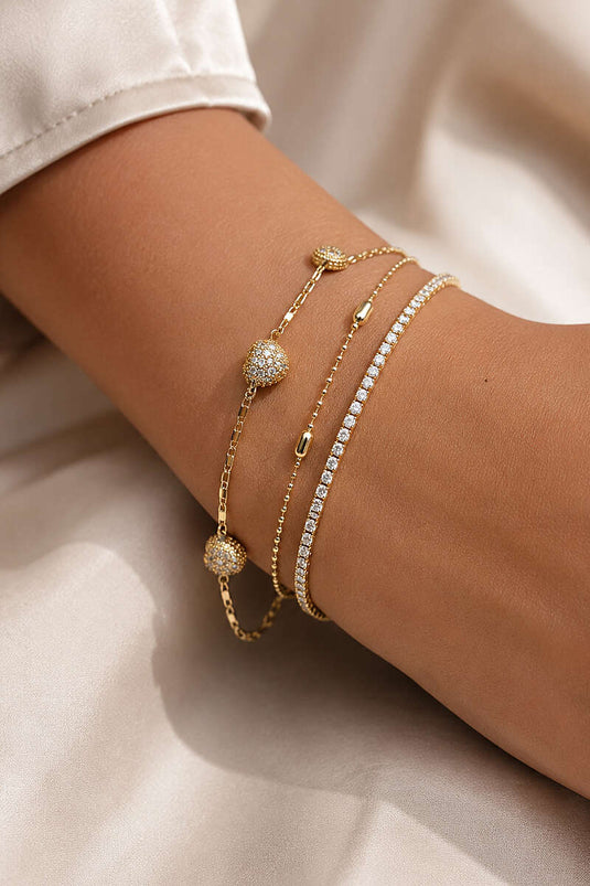Pulsera Pequeño Corazón Con Detalles De Piedras Dorado