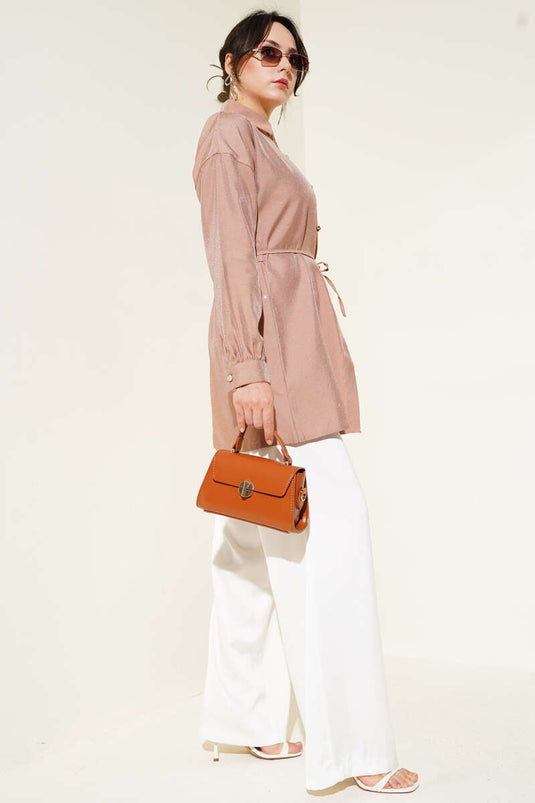 Kamelhemd mit kleinen Steinverzierungen