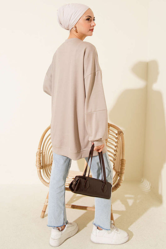 سترة لويشا مزينة بأحجار صغيرة، من فرو المنك