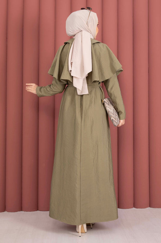 Robe à capuche minimaliste avec détails et liens kaki