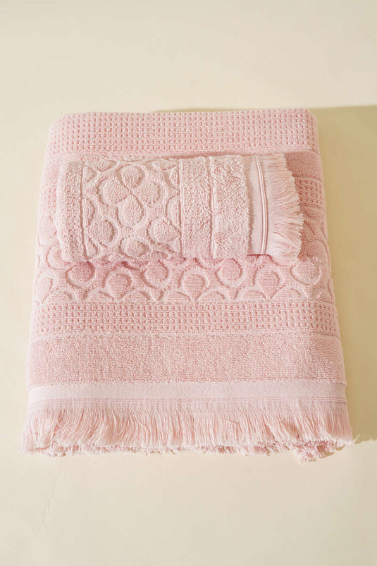 مجموعة من مناشف الحمام المصرية من قطعتين بطبعة فم الجرو