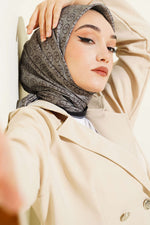 Foulard doux à motif MK Nefti