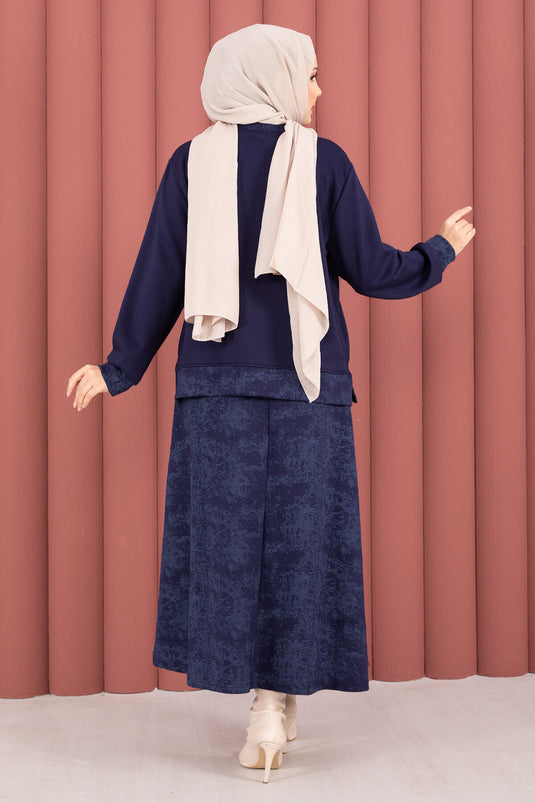 طقم تنورة وحجاب مزين بنقوش عصرية، لون أزرق داكن