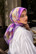 Série D'écharpes Modernes À Motif Floral Violet