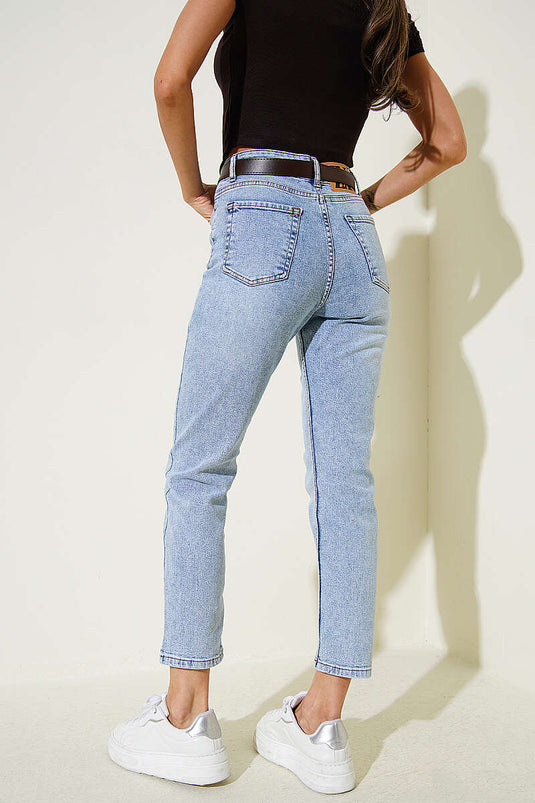 Pantalon en jean clair avec ceinture pour maman