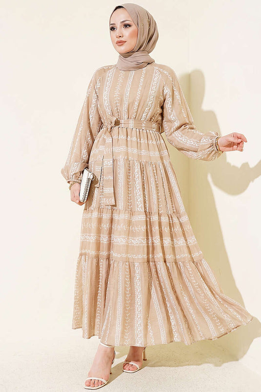 Robe à lacets avec détails brodés couleur vison