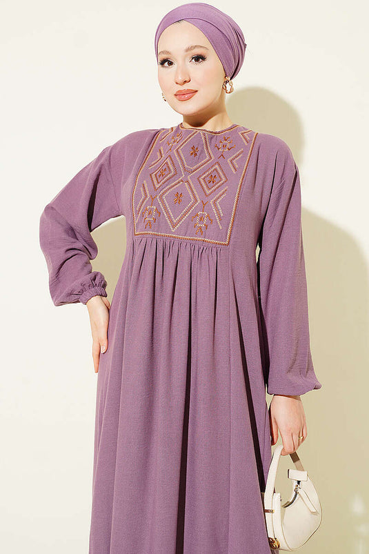 Robe Lilas Brodée À Poignets Élastiques