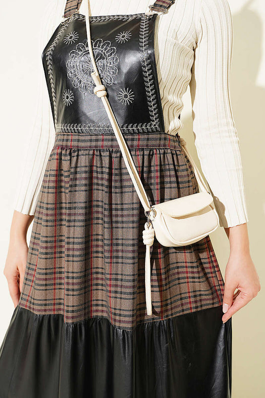 Gile Con Ricami In Pelle Beige
