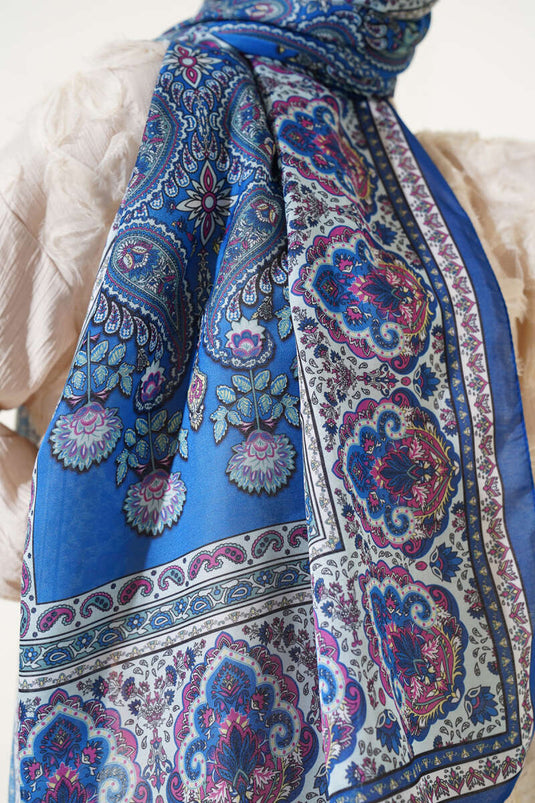 Châle doux à motif nostalgique Saks