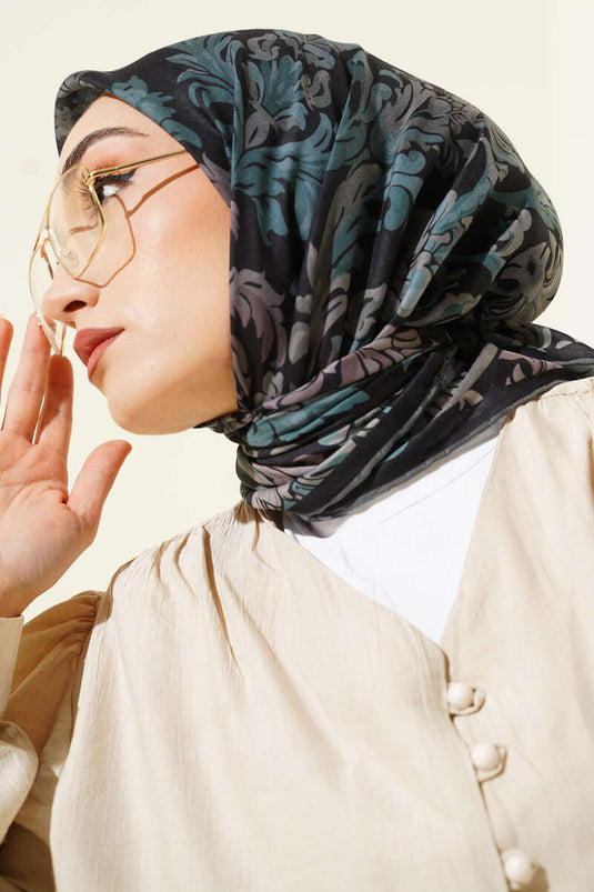 وشاح بنقوش كلاسيكية، أسود وأخضر