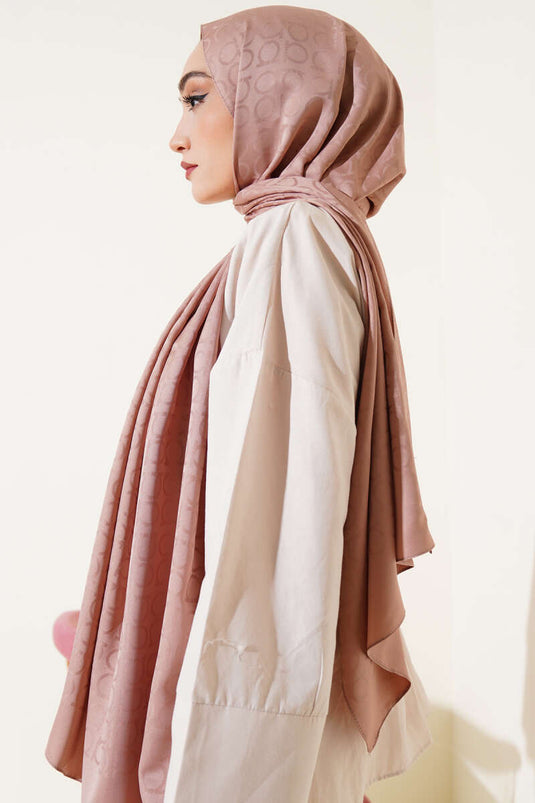 شال جاكار بنمط أوميجا لاتيه