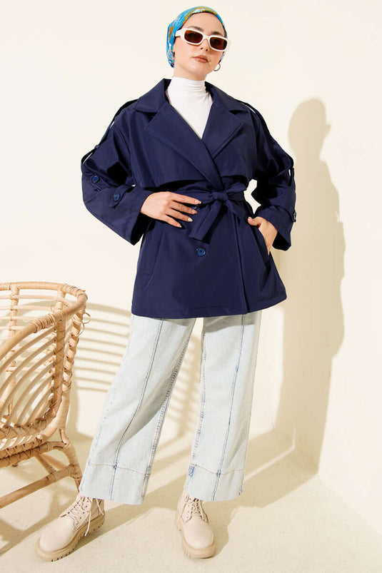 معطف ترنش بحزام مع كتاف باللون الأزرق الداكن