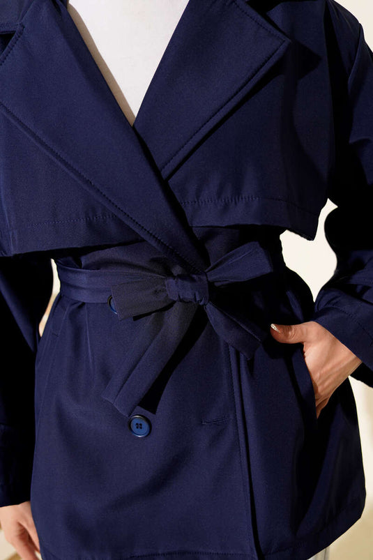 Trenchcoat met ceintuur en schouderepauletten, marineblauw