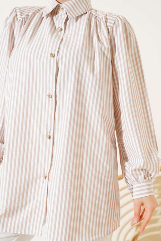 Gestreiftes Hemd mit gerafften Schultern in Latte