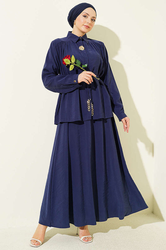 Ensemble deux pièces en modal avec jupe plissée aux épaules, bleu marine