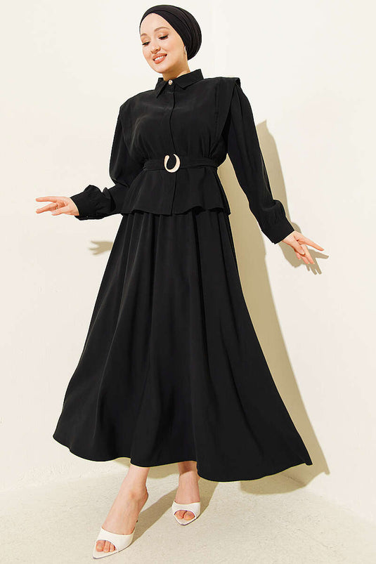 Zweiteiliger Anzug mit Schulterdetail, Gürtel und Rock, Schwarz