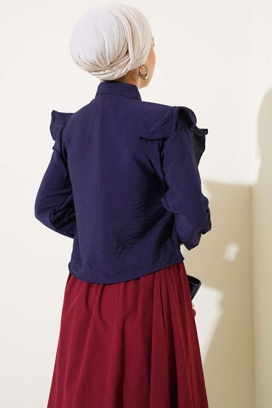 Chemise courte avec volants aux épaules bleu marine