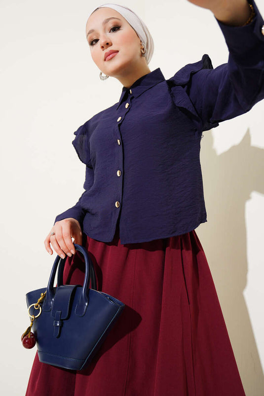 Chemise courte avec volants aux épaules bleu marine