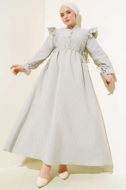 Robe en seersucker à volants et taille élastique aux épaules, couleur fumée