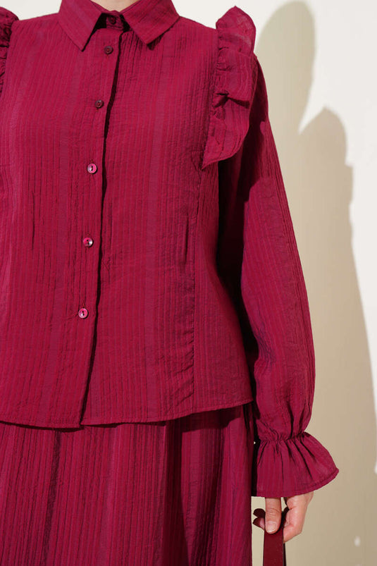 Costume deux pièces à jupe volantée sur les épaules rouge bordeaux