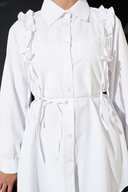 Perlmuttfarbenes Hemd mit Rüschen an den Schultern, Weiß