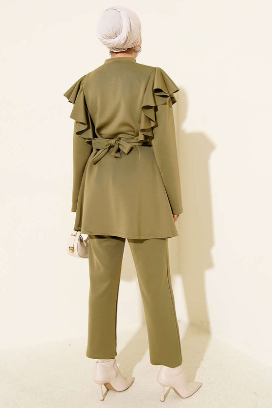 Zweiteiliges Scuba-Set mit Schulterrüschen und Gürtel, Hellgrün