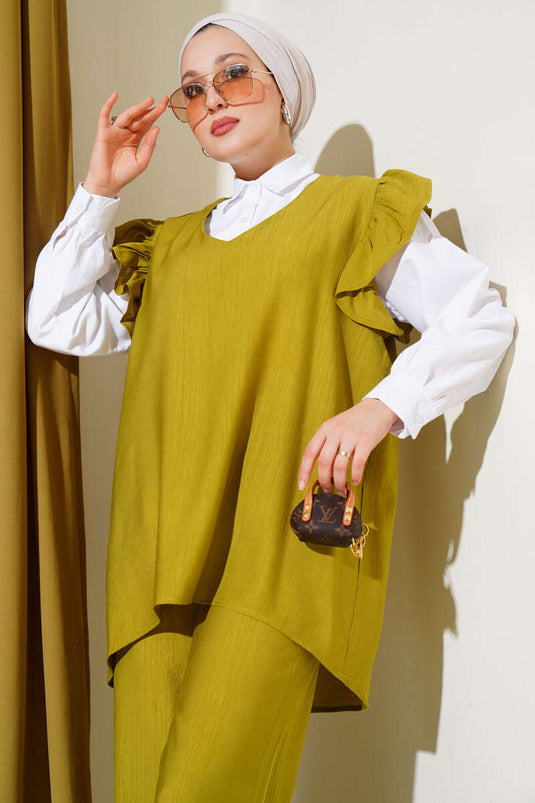 Ensemble trois pièces avec pull à volants aux épaules, vert pétrole