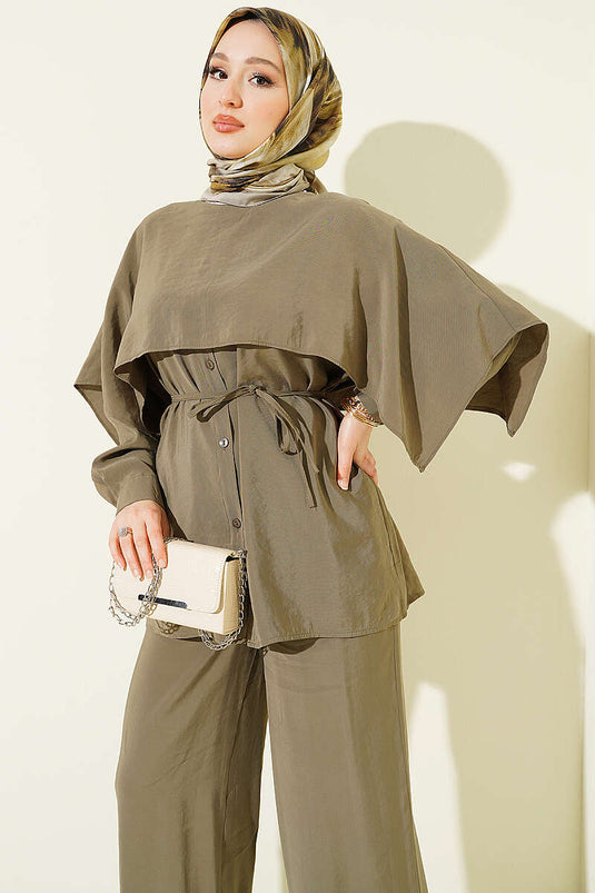 Ensemble modal kaki avec cape épaule et ceinture à cordon