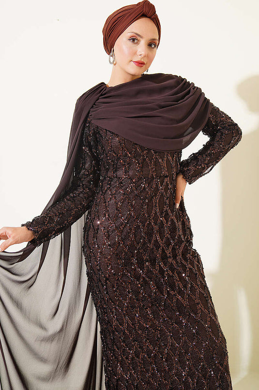 Abendkleid Mit Schultercape Und Pailletten In Kaffee