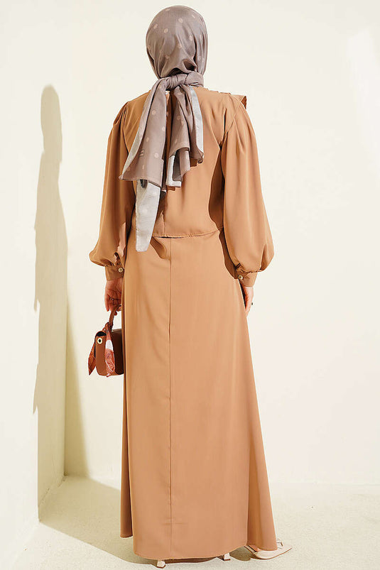 Camel Schouder Ruffle Jurk