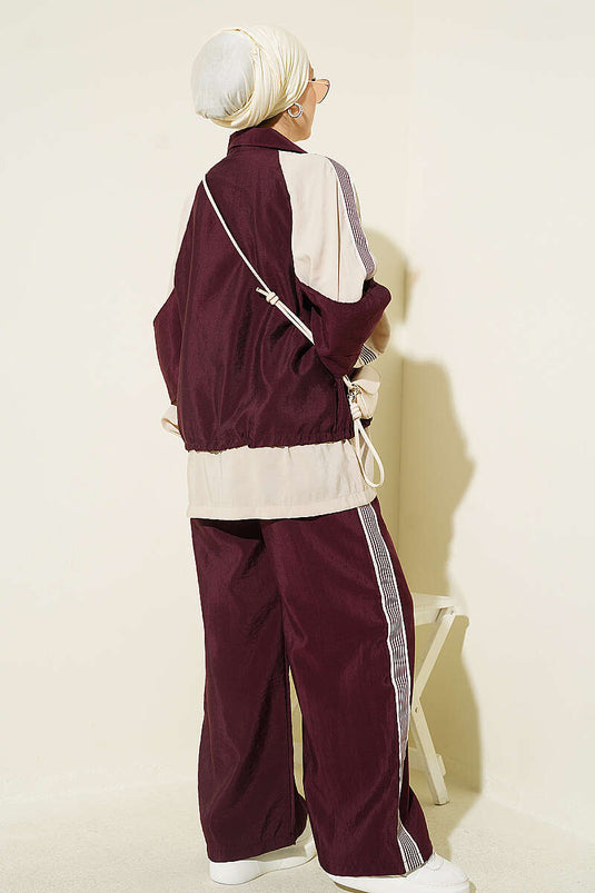 Ensemble Deux Pièces Violet Avec Bandeaux Sur Les Épaules Et Tissu Tricoté