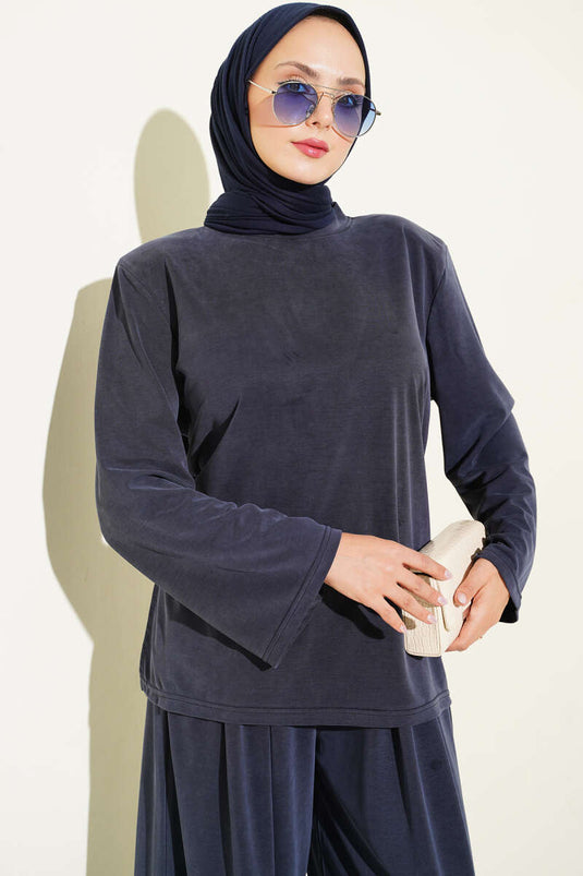 Ensemble Deux Pièces Bleu Marine Avec Épaules Rembourrées Et Ceinture