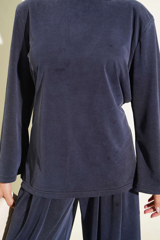 Ensemble Deux Pièces Bleu Marine Avec Épaules Rembourrées Et Ceinture