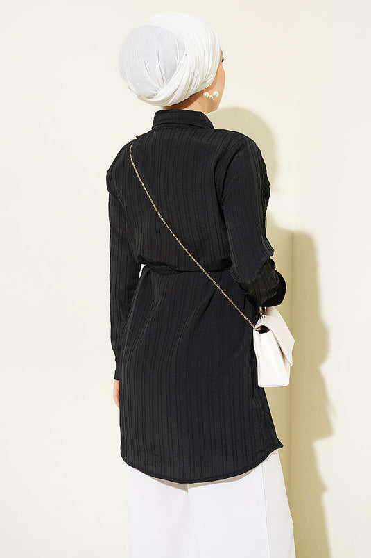 Chemise Noire À Boutons Et Poches